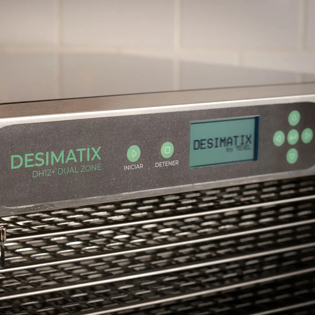Detalle del panel de control del Desimatix DH12+ Dual Zone